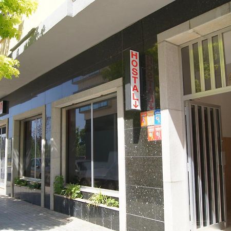 Hostal Sanmar Figueres  Kültér fotó