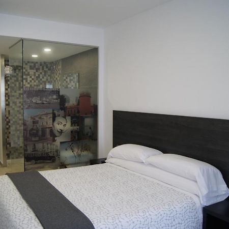 Hostal Sanmar Figueres  Kültér fotó